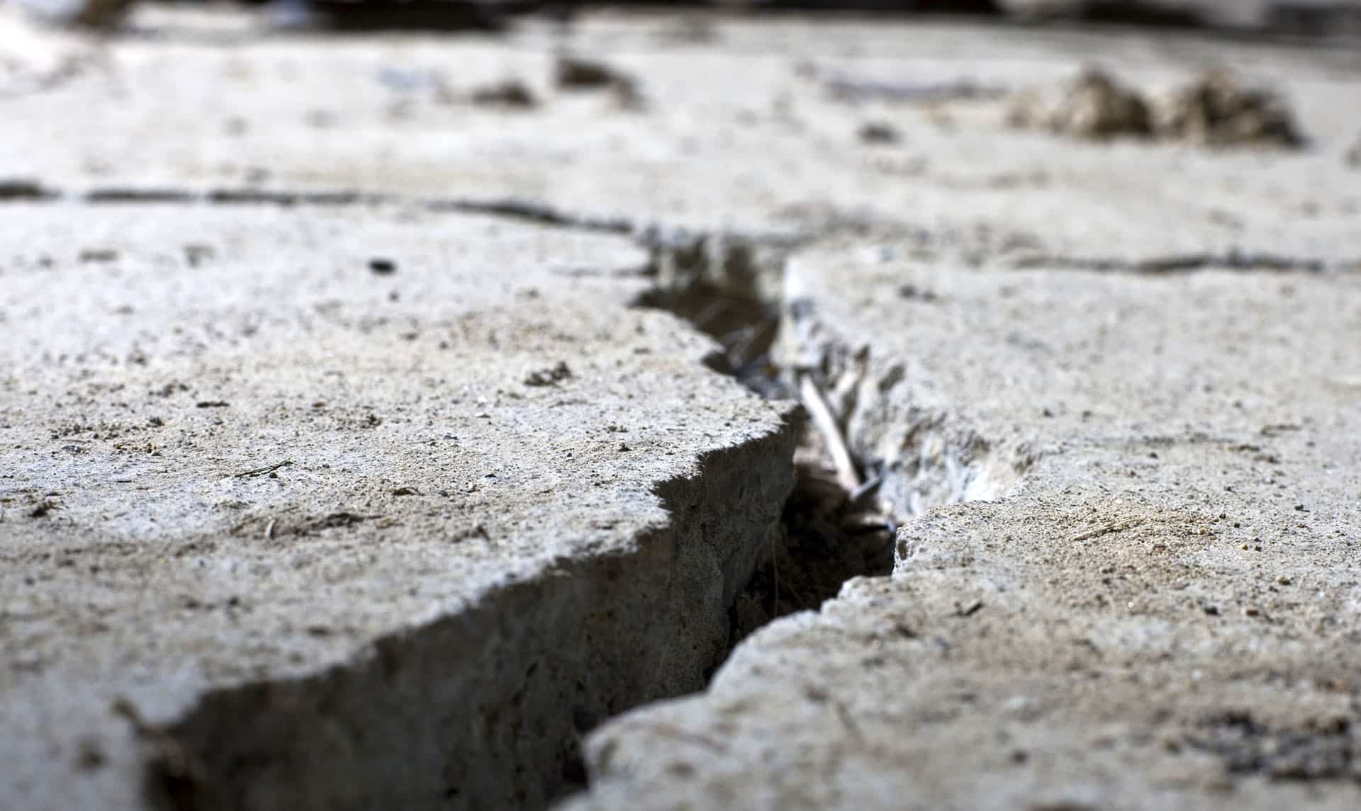 Cracked Concrete from side and close