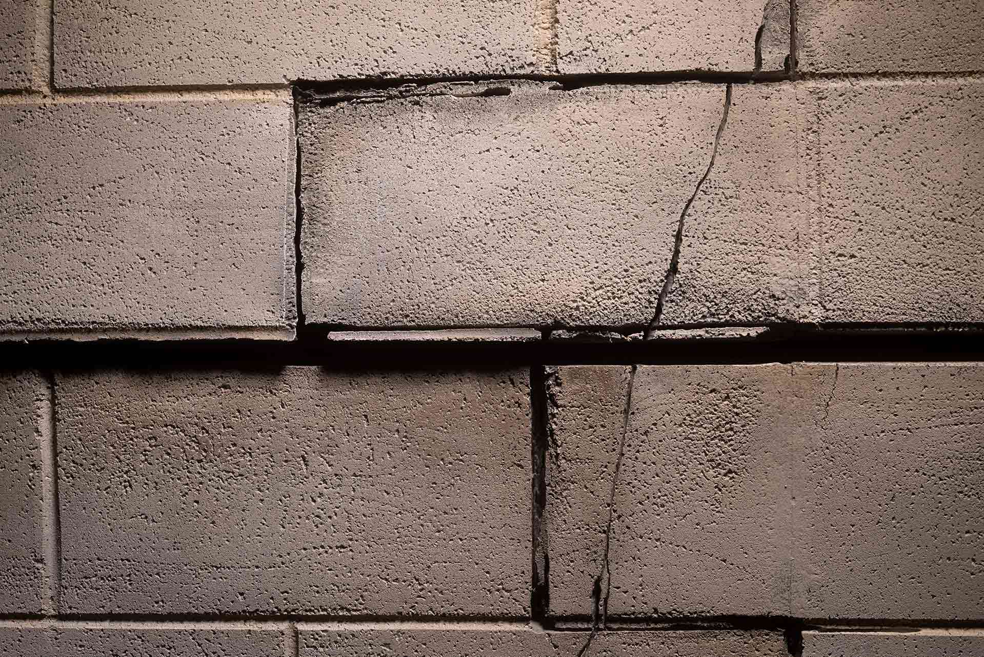 Bowed Wall Crack from front