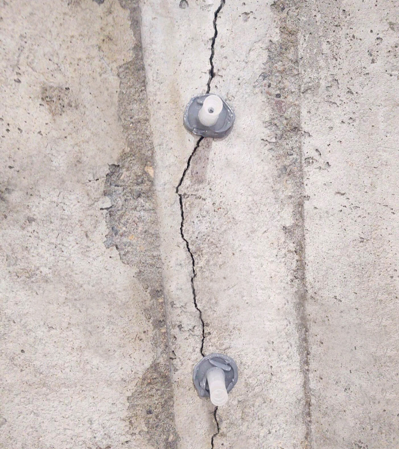 Leaking Crack Repair