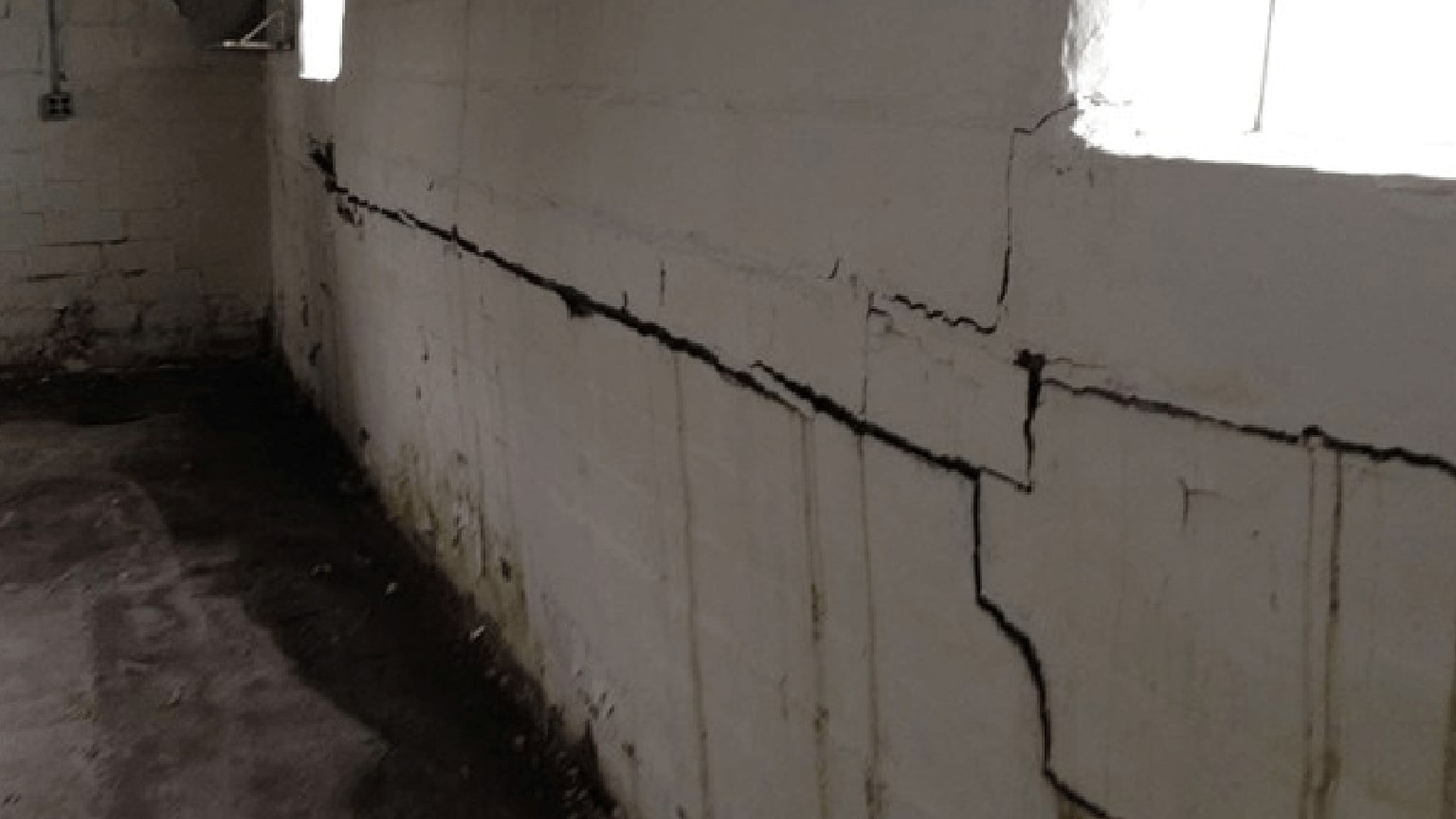 Bowing Wall